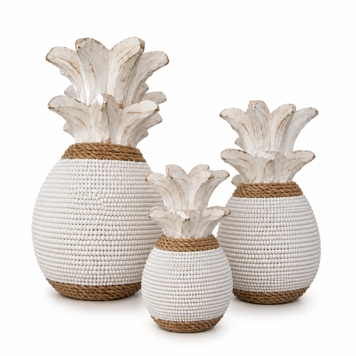 Ananas décoratif en bois blanc & perles