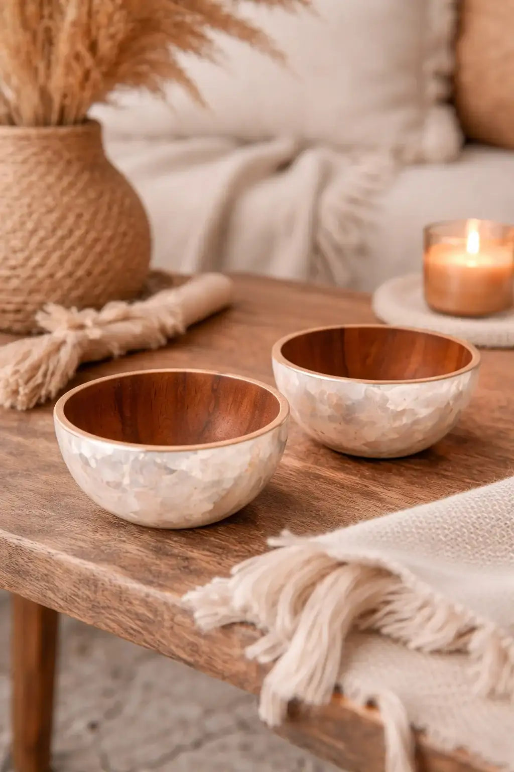 Bol décoratif en bois de manguier et nacre