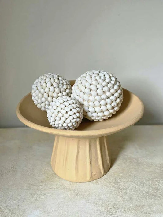 Boule décorative en coquillages blancs lisses