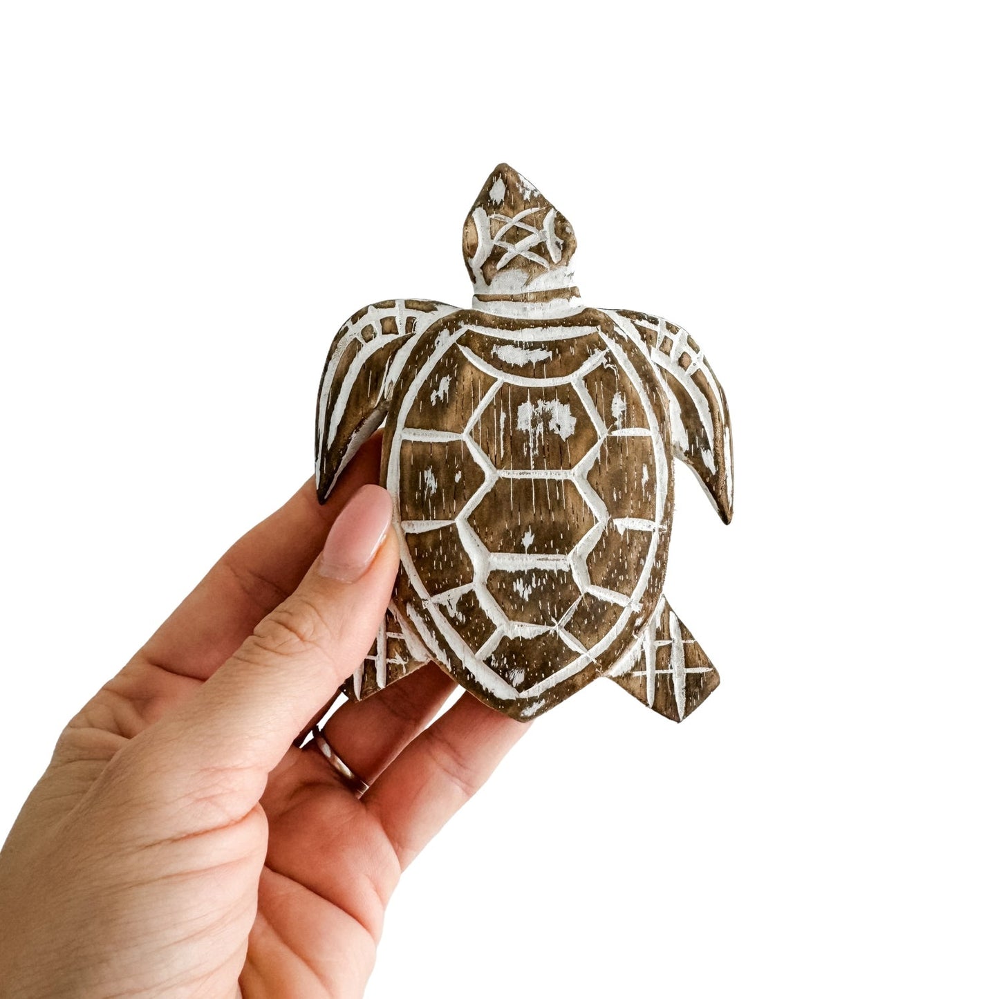 Tortue décorative en bois sculpté brun