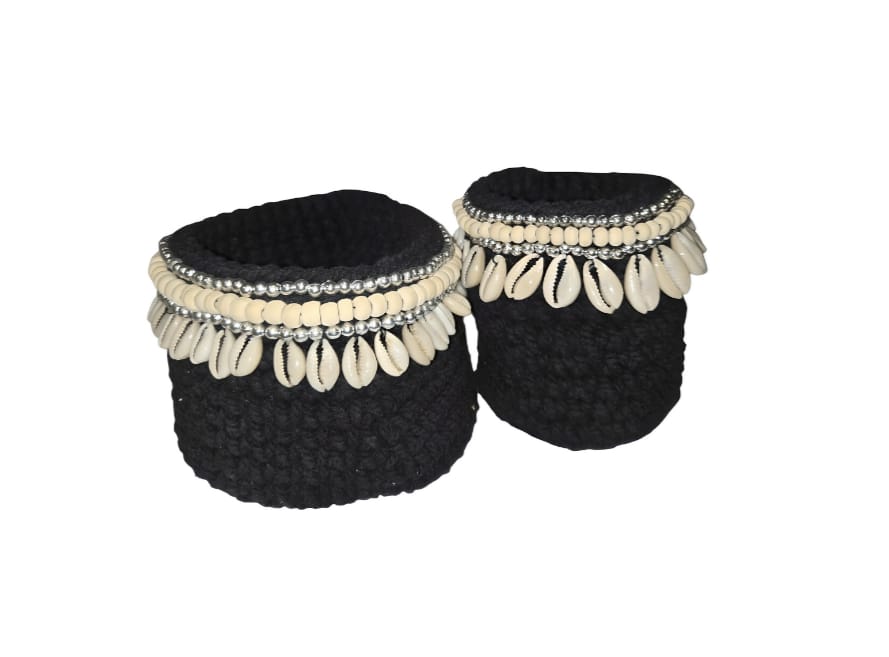 Set de paniers en macramé noir / perles / coquillages