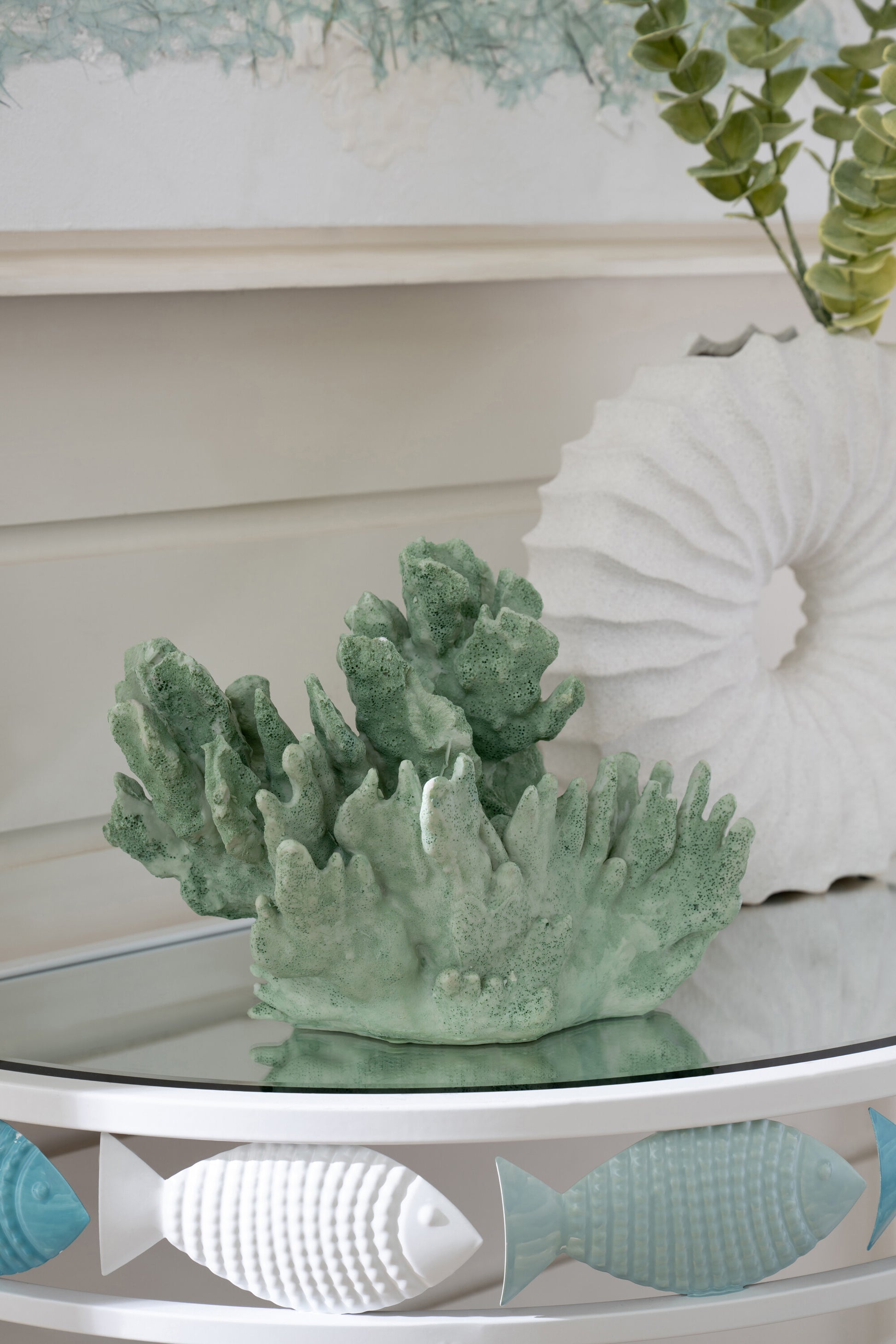 Corail décoratif vert sur console ambiance bord de mer