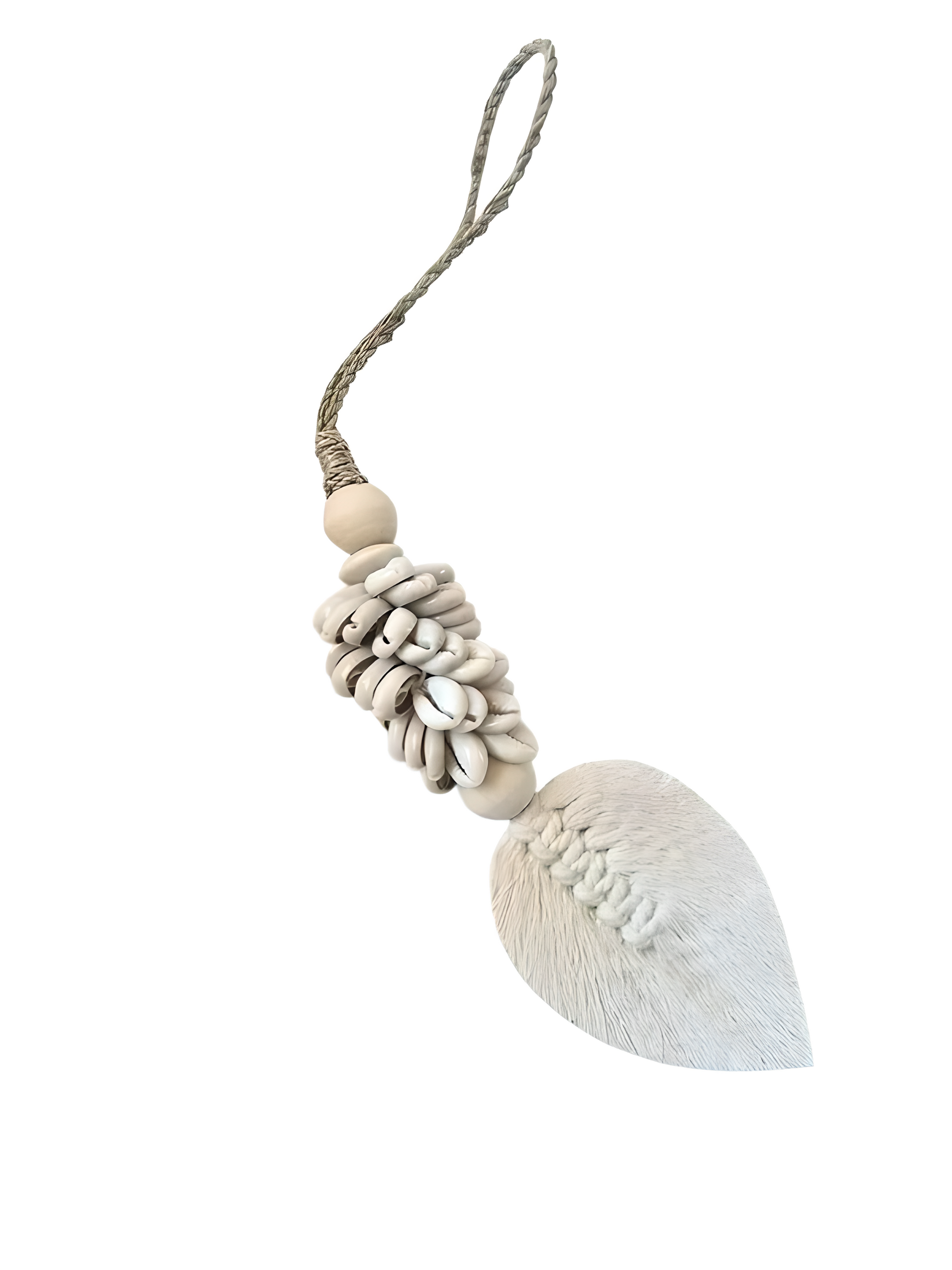 pendentif bohème cauris blancs et feuille en macramé