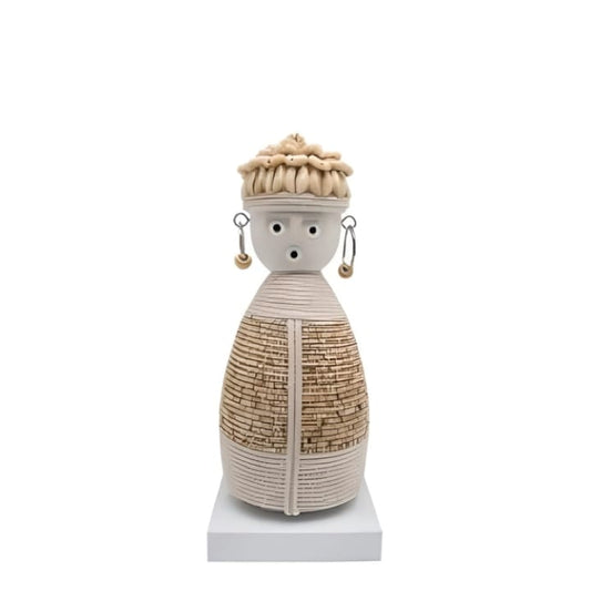 Statuette Namji en bois beige – Taille S