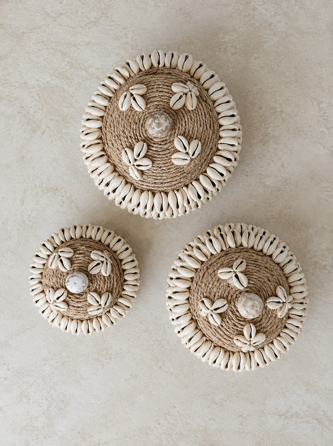Trio de boîtes décoratives en coquillages