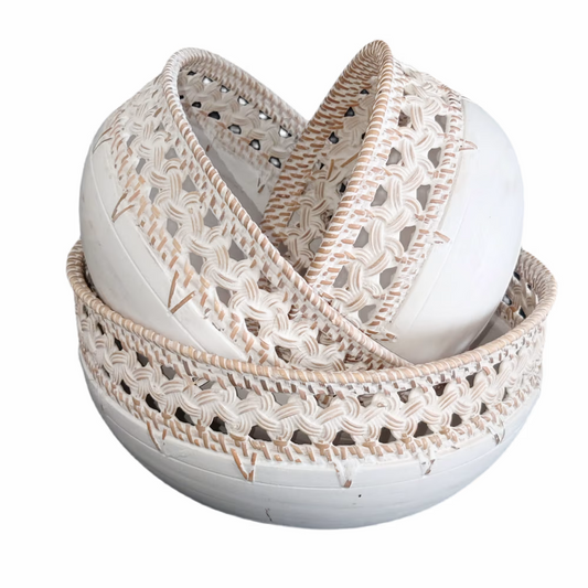 Set de 3 plateaux en bois et rotin blanchi