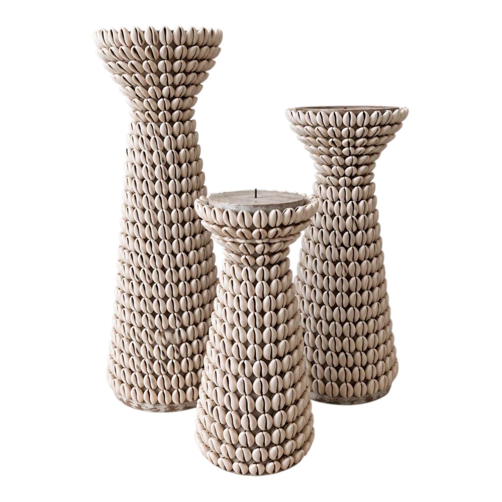 Bougeoir bohème en coquillages cauris beige 