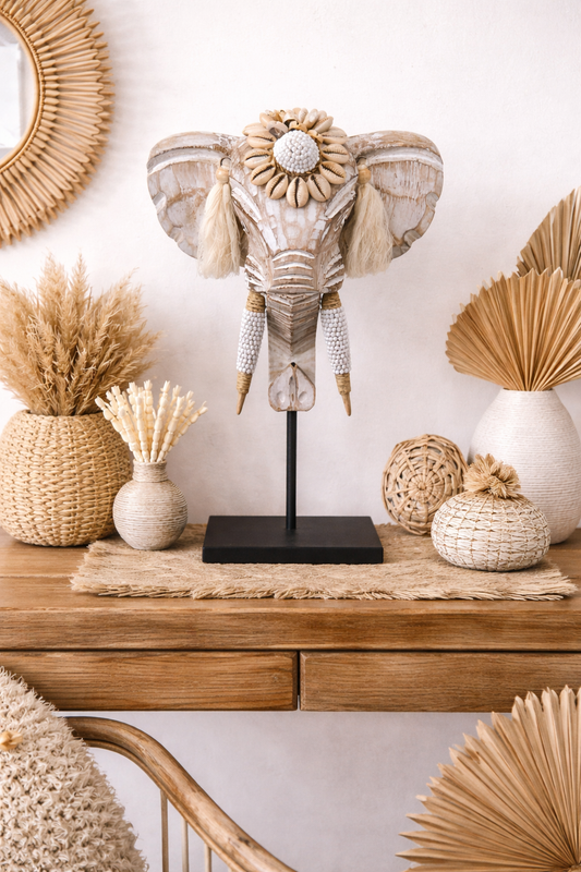 Éléphant décoratif en bois – Coquillages & perles | Fait main à Bali