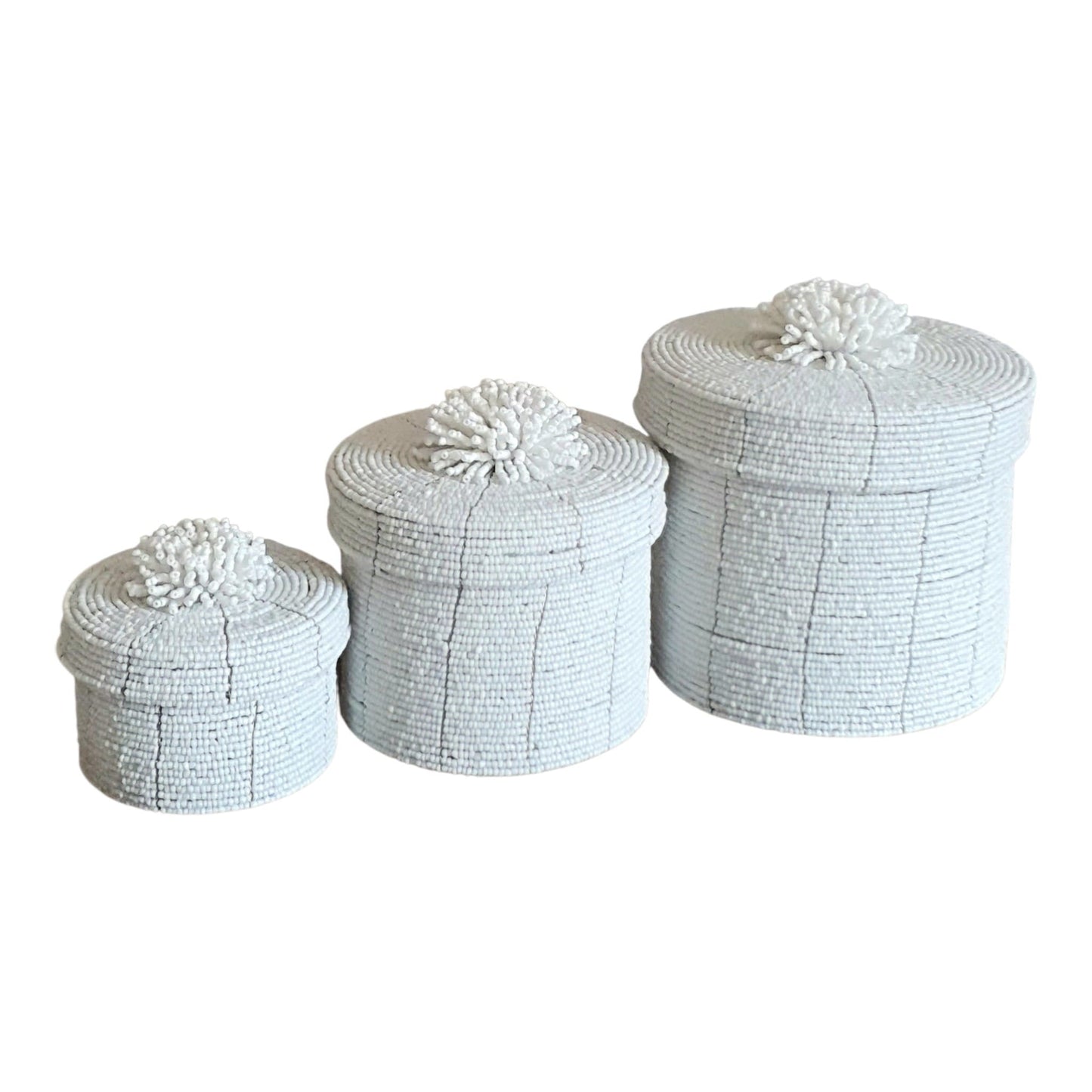 Trio de boîtes décoratives en perles blanches